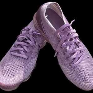 Nike Air Vapormax Flyknit Women's size 8